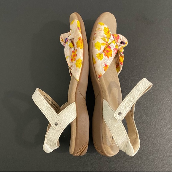 Taos White Floral Sandals Size 8 Like New - Picture 10 of 12